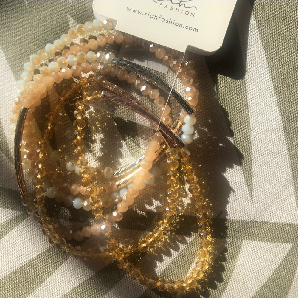 Sparkle Beads of gold and cream